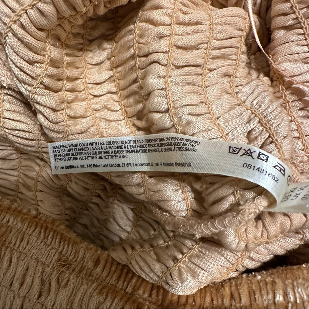 NEW ⭐️⭐️ Intimately Free People Gold velvet Bodysuit with Puff Sleeves sz XL - Picture 8 of 8